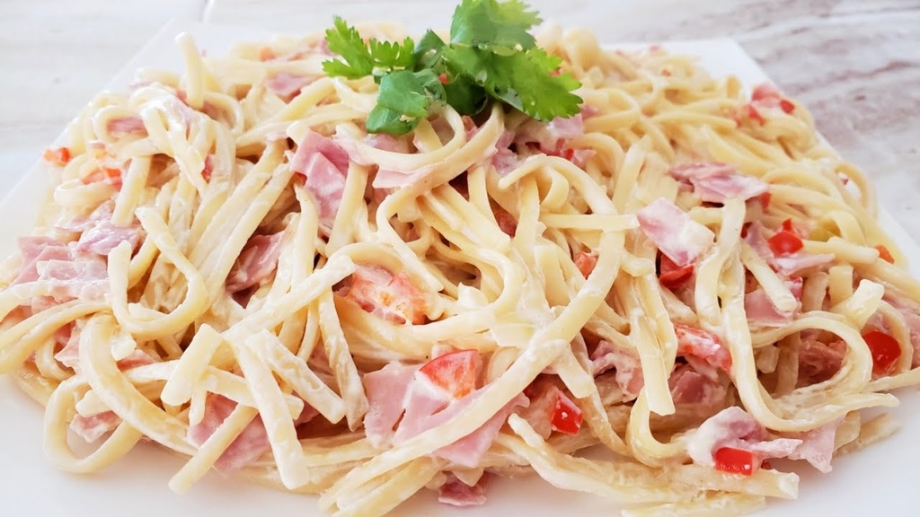 Espagueti Napolitano con Gouda