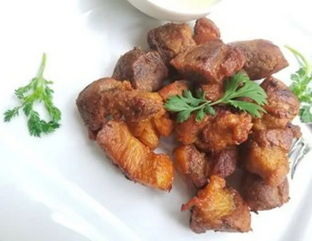 Masa frita con mojo criollo